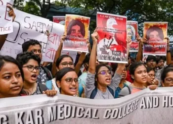 സ്ത്രീകളുടെ ചോരയില്‍ കുതിര്‍ന്ന മമതയുടെ ബംഗാള്‍