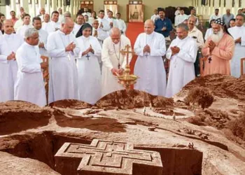 പിരിവും ഉള്‍പ്പിരിവുമായി ക്രിസ്ത്യന്‍ സഭകള്‍