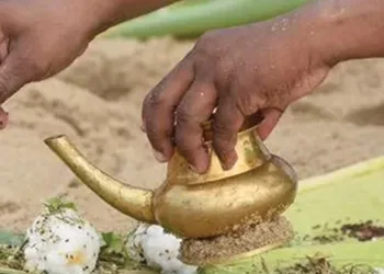പിതൃതര്‍പ്പണം കര്‍ക്കടകത്തിലെ വാവുബലി