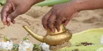 പിതൃതര്‍പ്പണം കര്‍ക്കടകത്തിലെ വാവുബലി