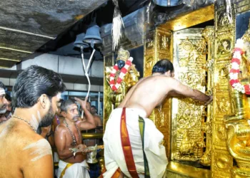ക്ഷേത്രവിമോചനത്തിനായി ഭക്തര്‍ ഉണരണം
