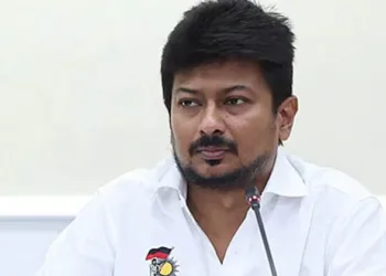 ഉദയനിധിയെ പുറത്താക്കിയാല്‍ പോര; ജയിലിലിടണം