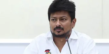 ഉദയനിധിയെ പുറത്താക്കിയാല്‍ പോര; ജയിലിലിടണം