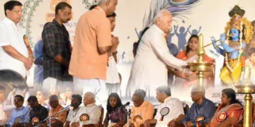 നമ്മള്‍ വളരണം, നാടിനു വേണ്ടി പ്രയത്‌നിക്കണം -ഡോ. മോഹന്‍ ഭാഗവത്