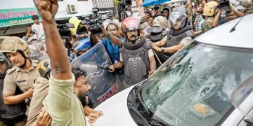 നിഷ്‌ക്രിയരാകുന്ന  നിയമപാലകര്‍