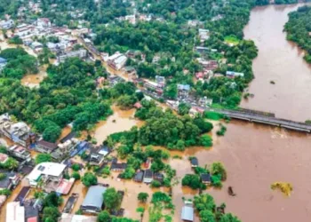 ജലദുരന്തവും ആശയറ്റ മനുഷ്യരും